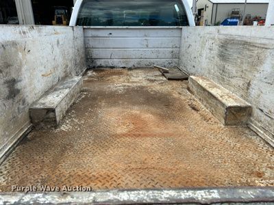 image for item NL9486 2015  Ford F550 Super Duty XL  Crew Cab utility / service truck