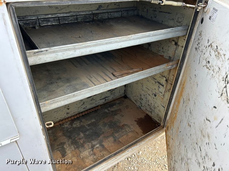 image for item NL9486 2015  Ford F550 Super Duty XL  Crew Cab utility / service truck