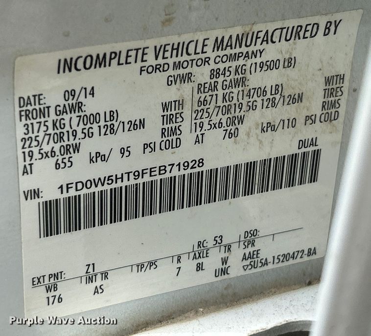 image for item NL9486 2015  Ford F550 Super Duty XL  Crew Cab utility / service truck