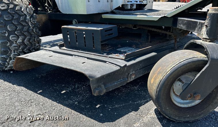 image for item NL9521 Dixie Chopper XXWD3500  ZTR lawn mower