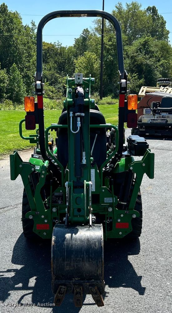 image for item NL9522 2019 John Deere 1025R  tractor