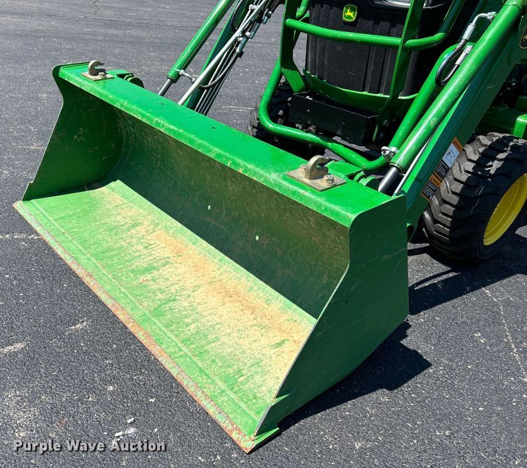 image for item NL9522 2019 John Deere 1025R  tractor