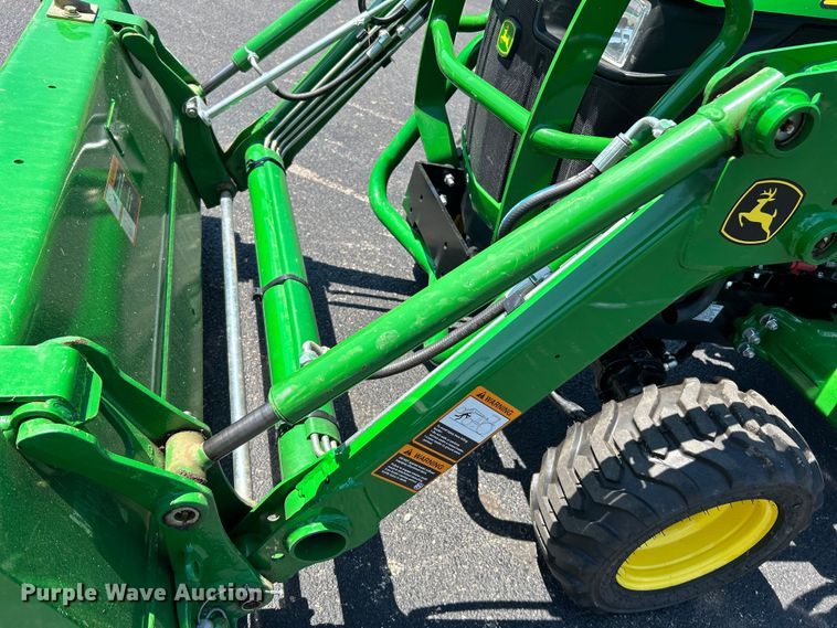 image for item NL9522 2019 John Deere 1025R  tractor