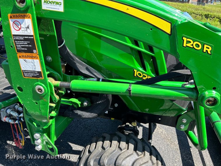 image for item NL9522 2019 John Deere 1025R  tractor