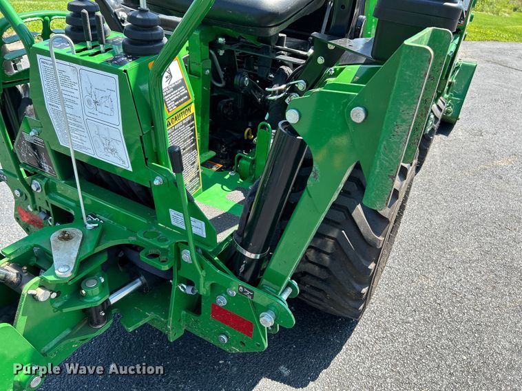image for item NL9522 2019 John Deere 1025R  tractor