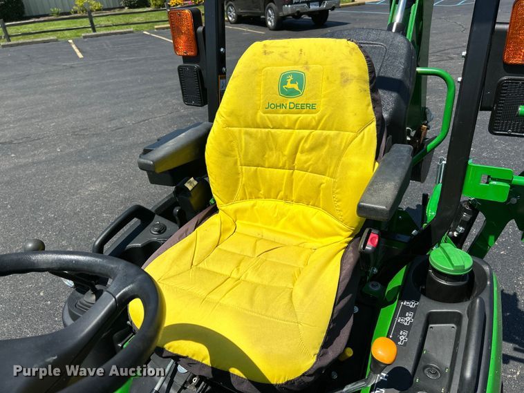image for item NL9522 2019 John Deere 1025R  tractor