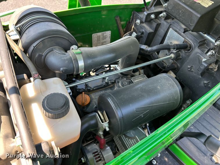 image for item NL9522 2019 John Deere 1025R  tractor