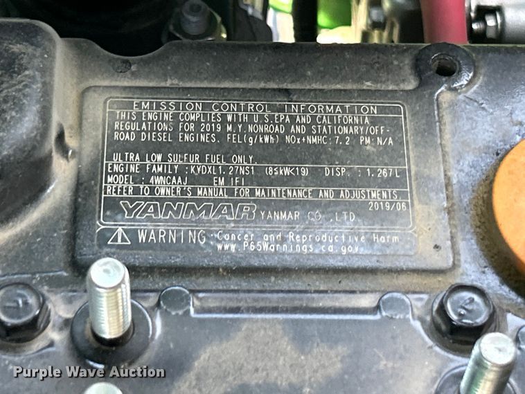 image for item NL9522 2019 John Deere 1025R  tractor