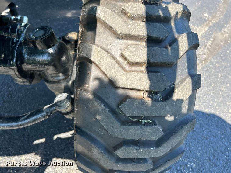 image for item NL9522 2019 John Deere 1025R  tractor