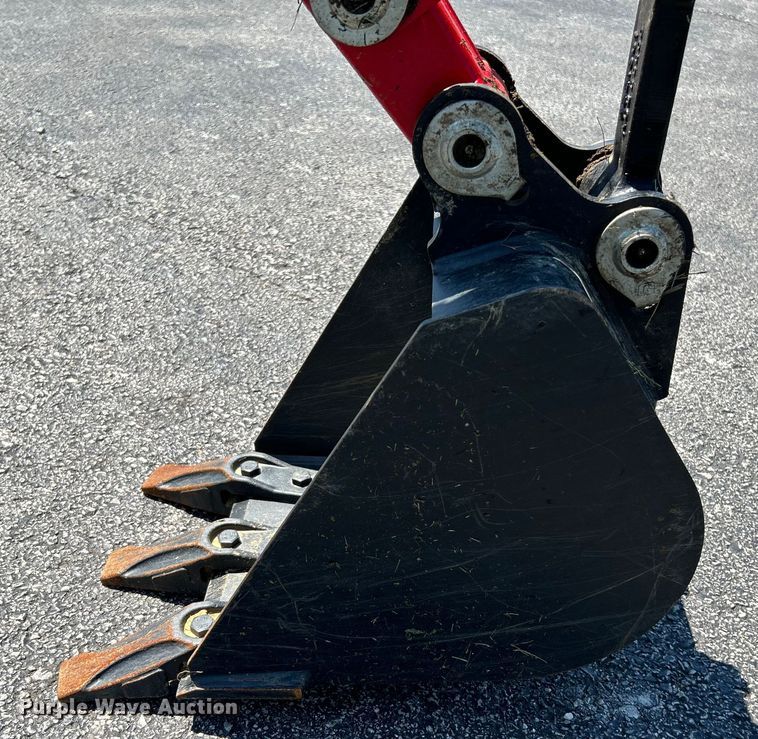 image for item NL9523 2021 Massey Ferguson GC1723  tractor