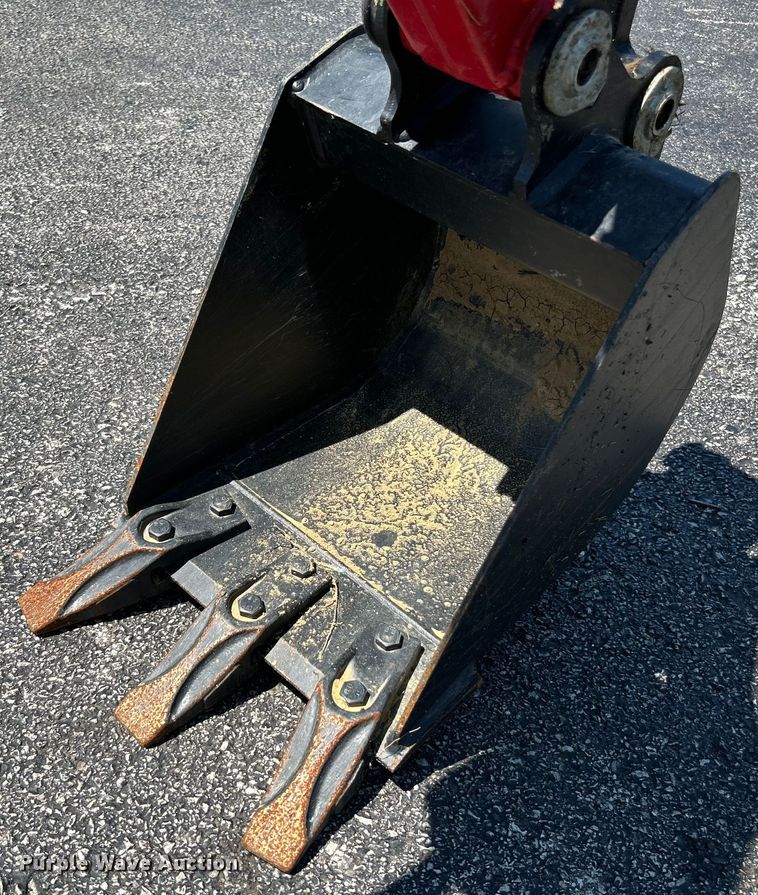 image for item NL9523 2021 Massey Ferguson GC1723  tractor