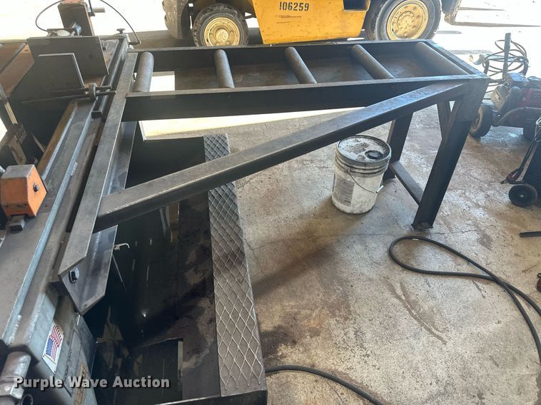 image for item NM9456 HEM V100LM-1  band saw