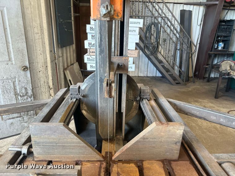 image for item NM9456 HEM V100LM-1  band saw