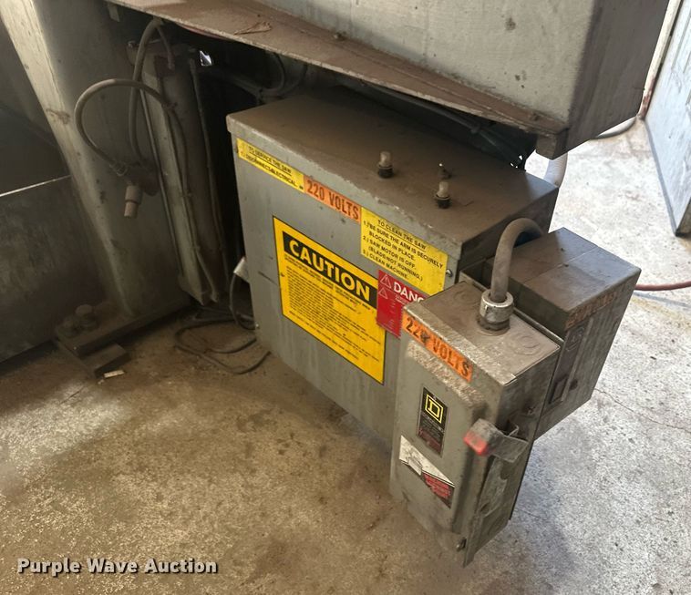 image for item NM9456 HEM V100LM-1  band saw