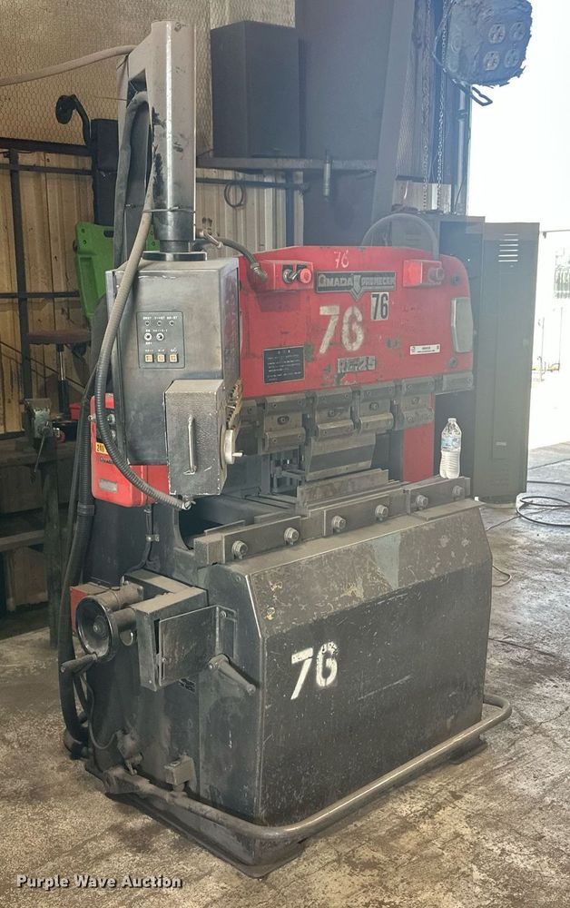 image for item NM9458 Amada RG25  press brake