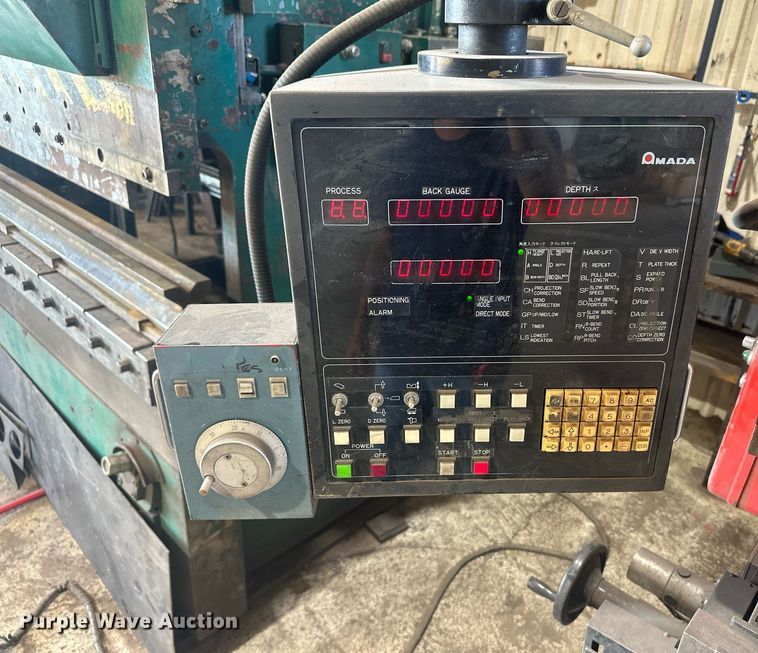 image for item NM9458 Amada RG25  press brake