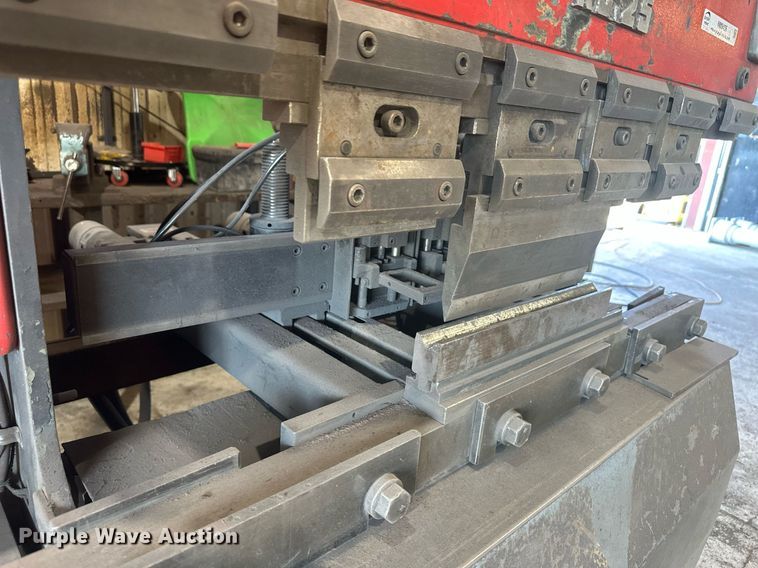 image for item NM9458 Amada RG25  press brake