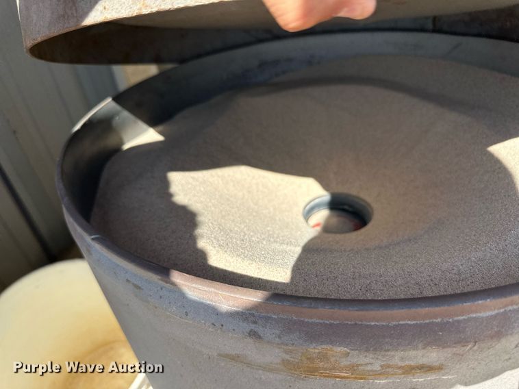 image for item NM9480 Sand hopper