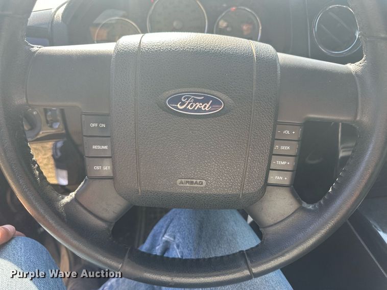 image for item NM9501 2007 Ford F150  SuperCrew pickup truck