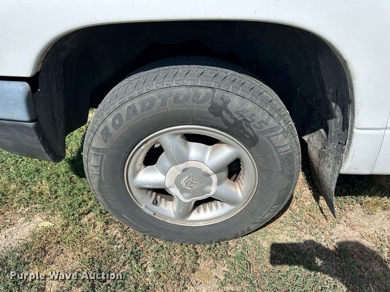 image for item NP9441 1998 Dodge Dakota Sport  pickup truck