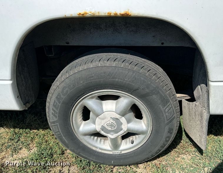 image for item NP9441 1998 Dodge Dakota Sport  pickup truck