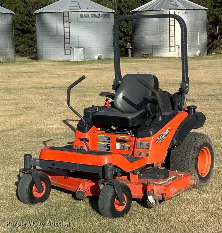 Kubota ZG327 ZTR lawn mower in Quinter, KS Item NP9442 for sale