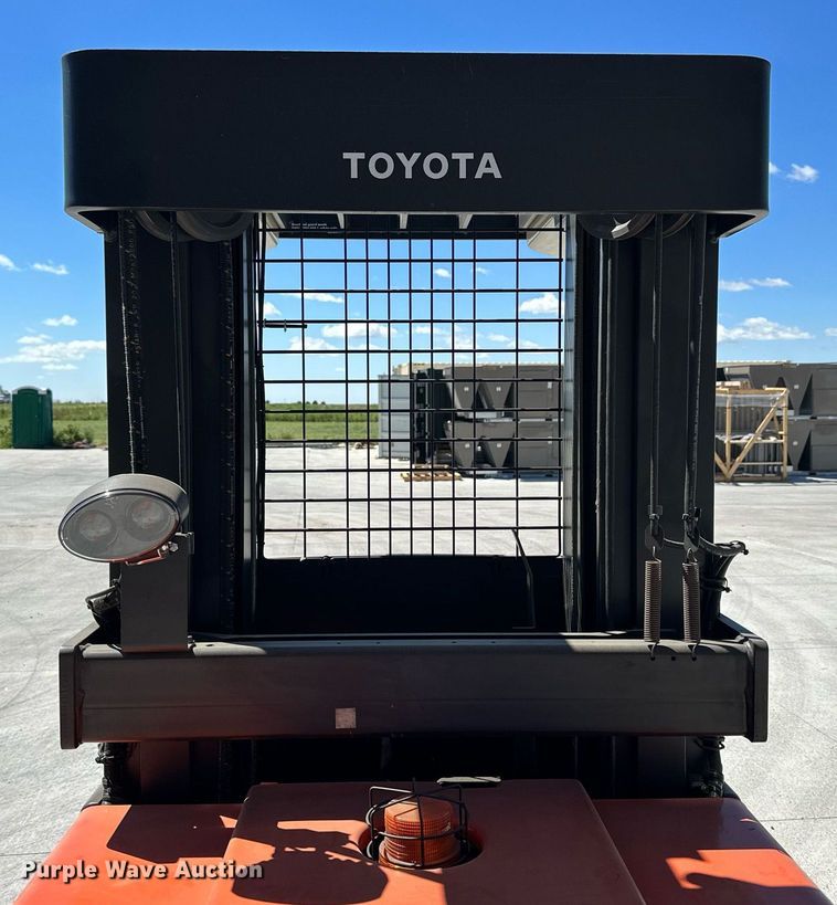 image for item NP9988 2015 Toyota 6BPU15  order picker