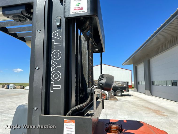 image for item NP9988 2015 Toyota 6BPU15  order picker