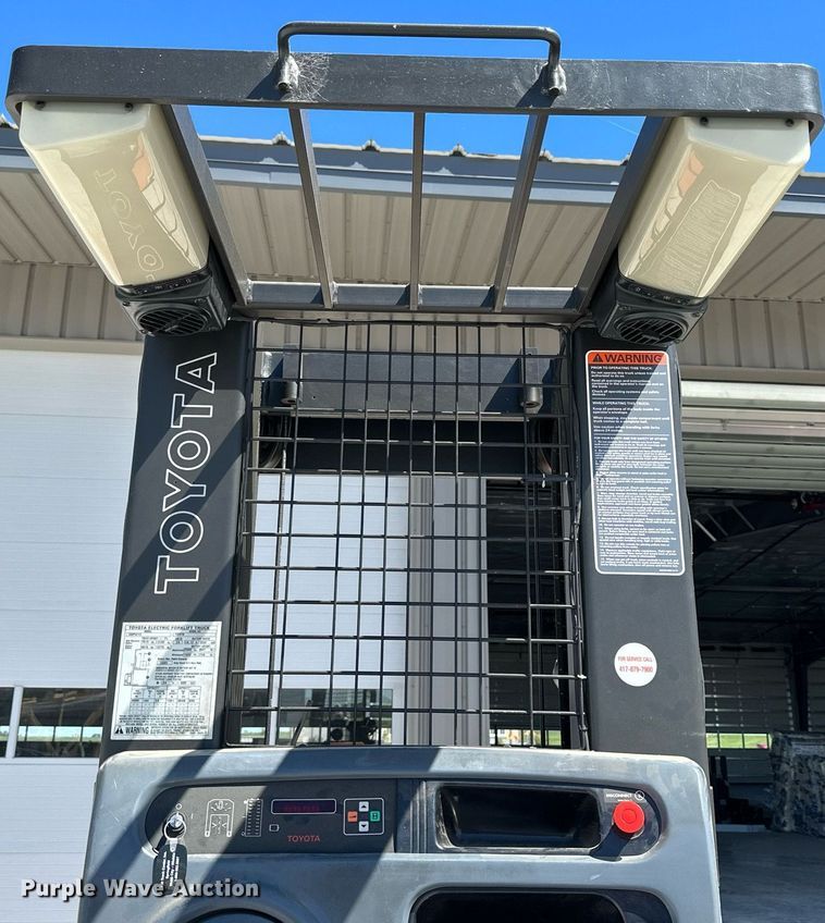 image for item NP9988 2015 Toyota 6BPU15  order picker