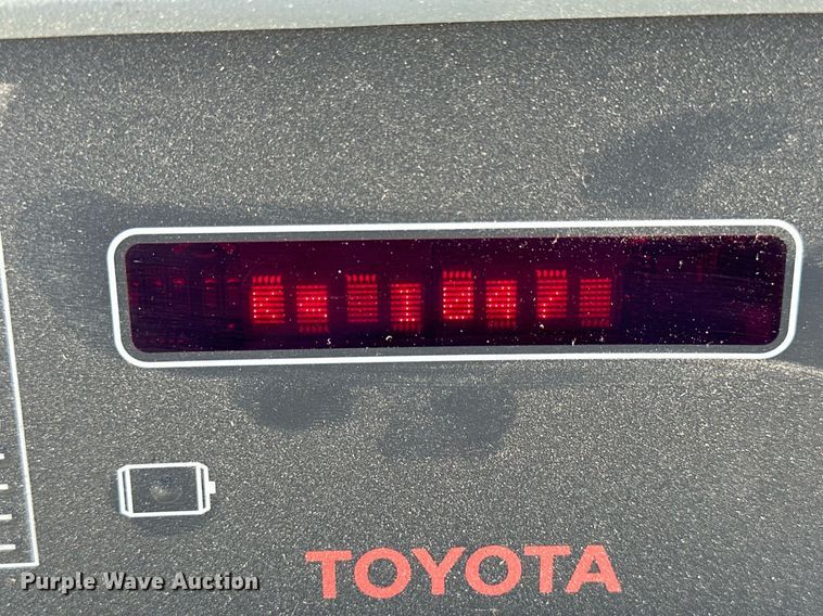 image for item NP9988 2015 Toyota 6BPU15  order picker