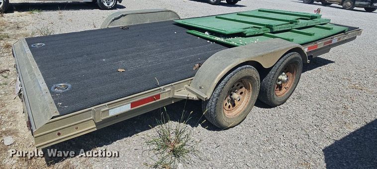 image for item NT9774 2014 Featherlite 3110-0017-STD  utility trailer