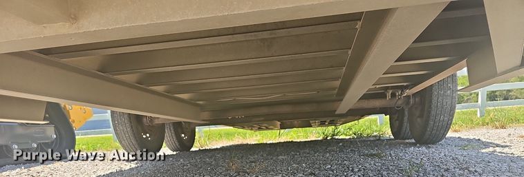 image for item NT9774 2014 Featherlite 3110-0017-STD  utility trailer