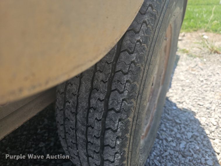 image for item NT9774 2014 Featherlite 3110-0017-STD  utility trailer