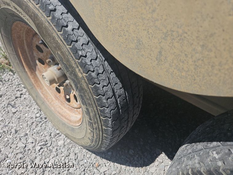 image for item NT9774 2014 Featherlite 3110-0017-STD  utility trailer