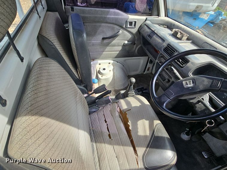 image for item NT9871 Honda  mini truck