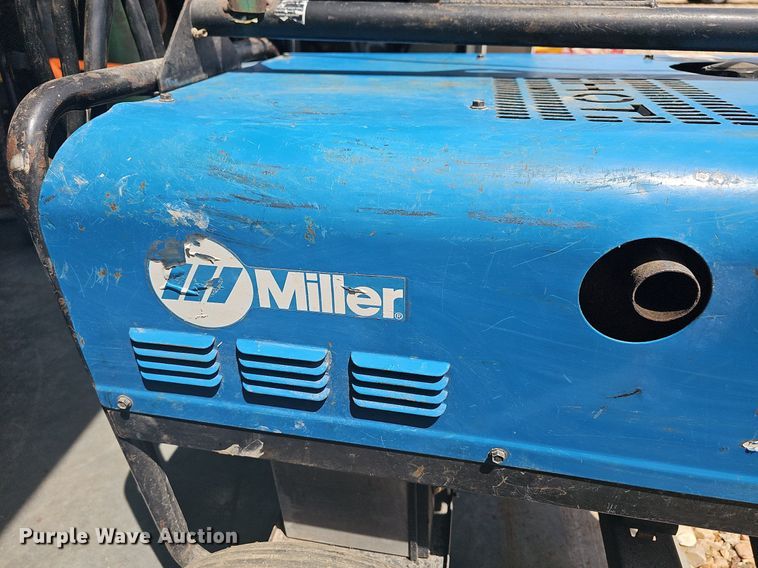image for item NT9882 Miller Blue Star 185  welder/generator