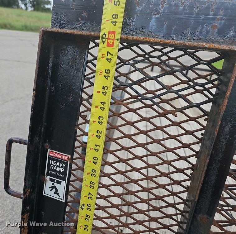 image for item NT9909 2016 Lamar  utility trailer