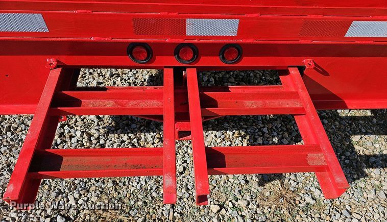 image for item NU9161 1998 Load Trail  equipment trailer