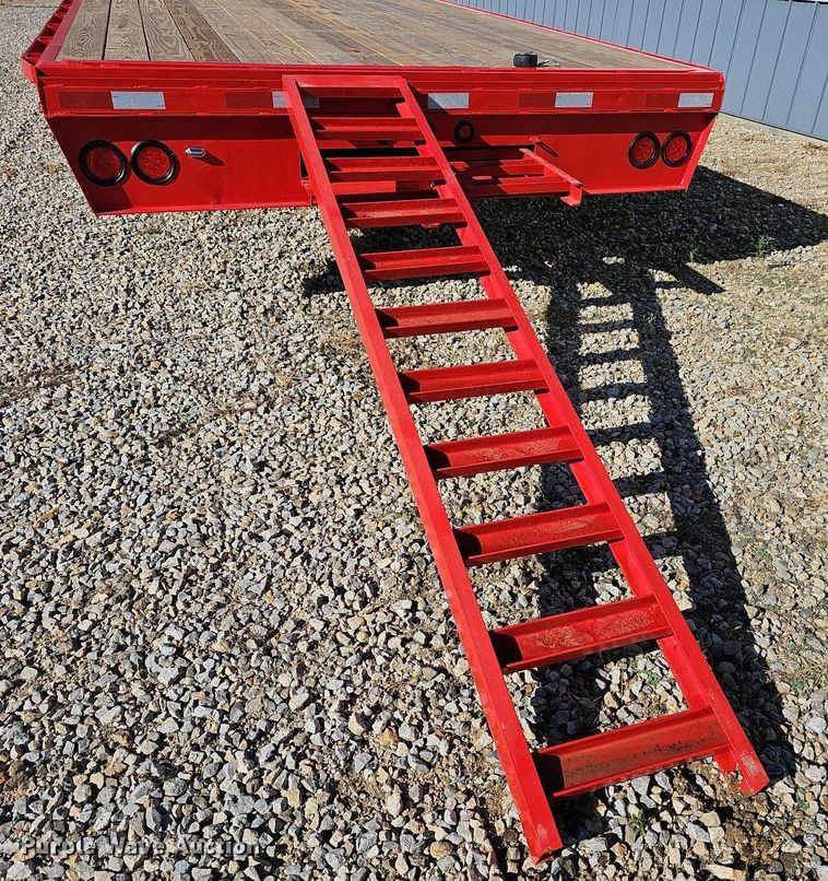 image for item NU9161 1998 Load Trail  equipment trailer