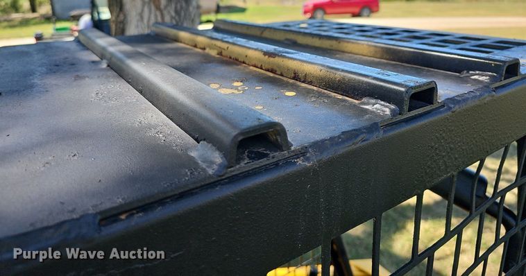 image for item NU9162 Hesston Prime mover L600  skid steer loader