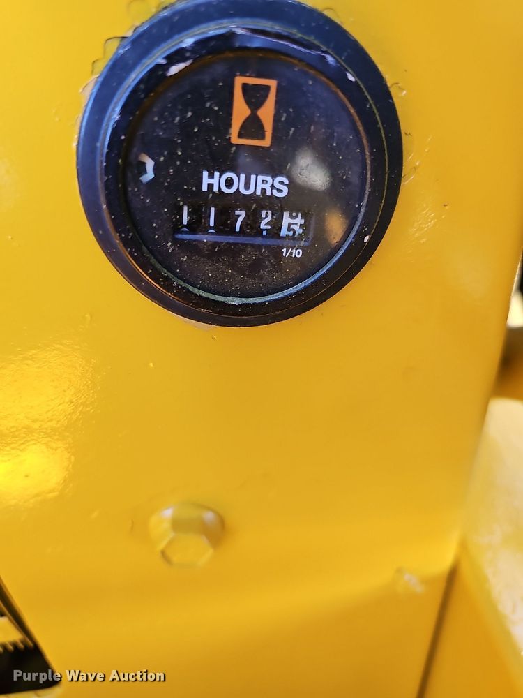 image for item NU9162 Hesston Prime mover L600  skid steer loader