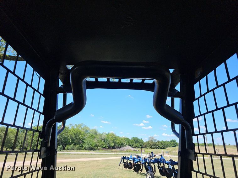 image for item NU9162 Hesston Prime mover L600  skid steer loader