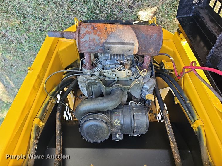 image for item NU9162 Hesston Prime mover L600  skid steer loader