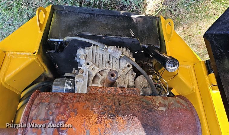 image for item NU9162 Hesston Prime mover L600  skid steer loader