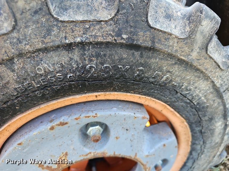 image for item NU9162 Hesston Prime mover L600  skid steer loader