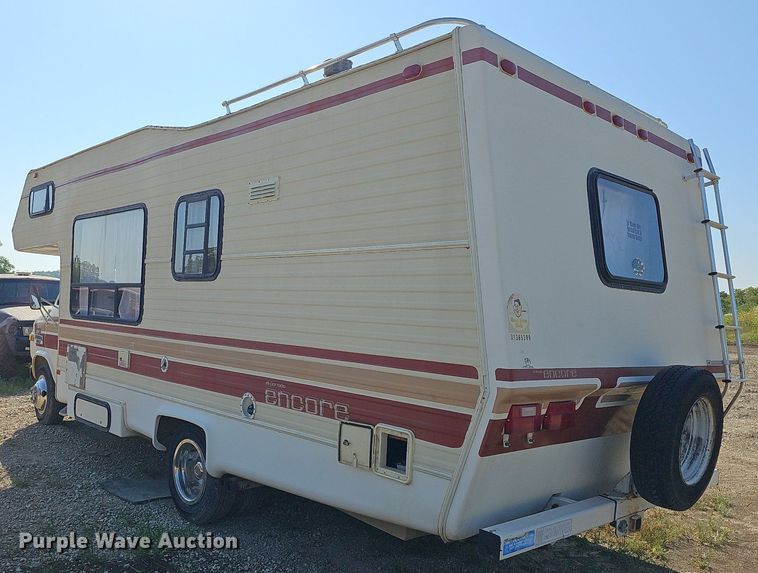 image for item NU9194 1984 Chevrolet G30  RV