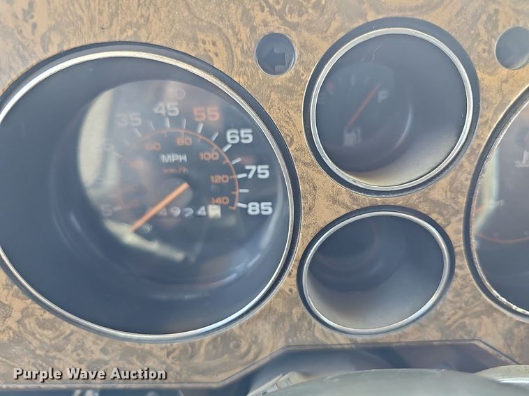 image for item NU9194 1984 Chevrolet G30  RV