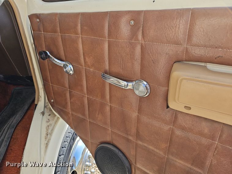 image for item NU9194 1984 Chevrolet G30  RV