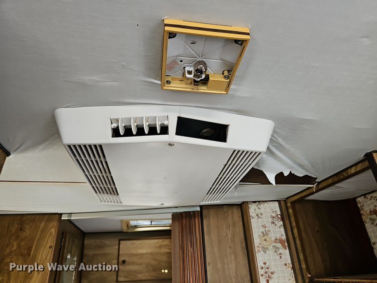 image for item NU9194 1984 Chevrolet G30  RV