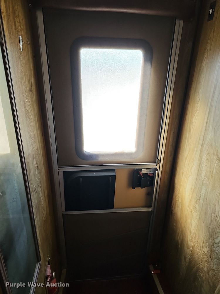 image for item NU9194 1984 Chevrolet G30  RV